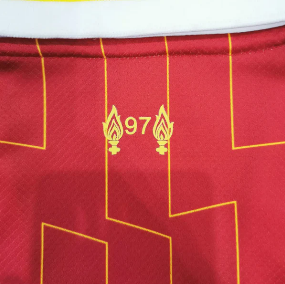 Liverpool 24-25 Home Stadium Jersey - Fans Version