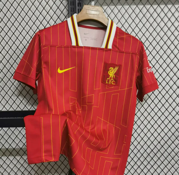 Liverpool 24-25 Home Stadium Jersey - Fans Version